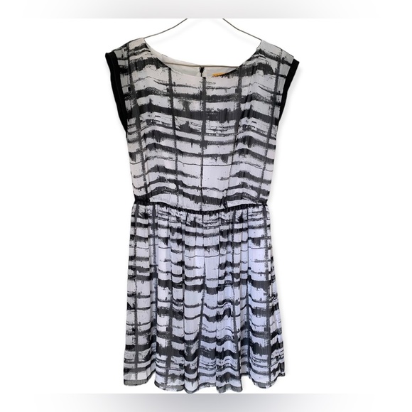 Alice + Olivia Matilda Leather-Trim Dress Mini EUC Size - M - Picture 2 of 6